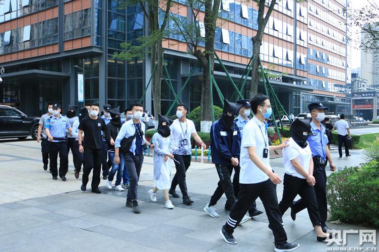 正规股票配资公司_成渝警方联合打击_高额股票配资诈骗案