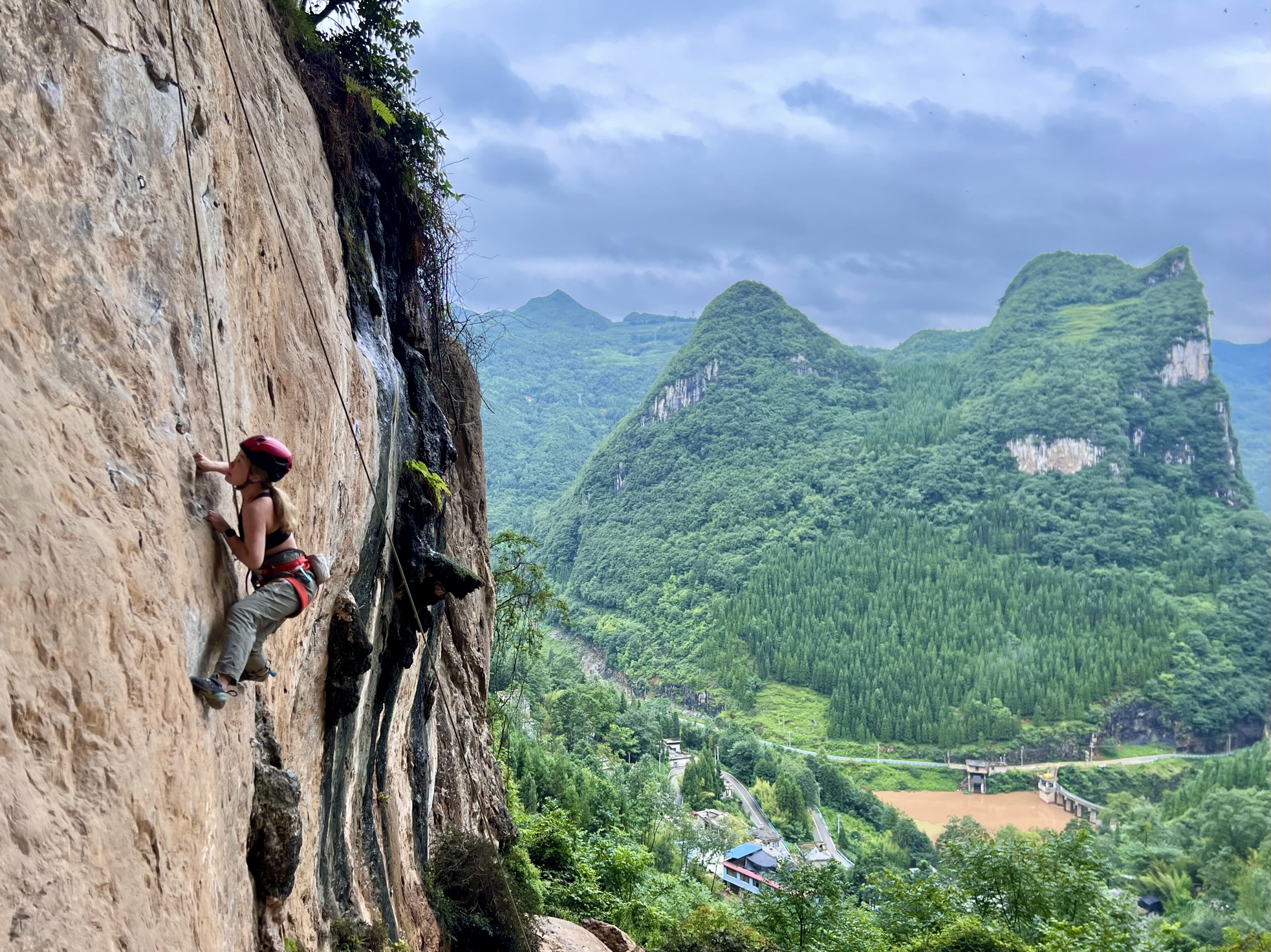 上海攀岩馆市场分析_攀岩运动趋势_北京攀岩馆数量增长