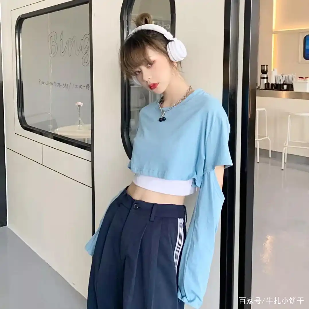 截短款上衣街拍趋势_气质短上衣搭配技巧_小个子女生秋冬短上衣穿搭推荐