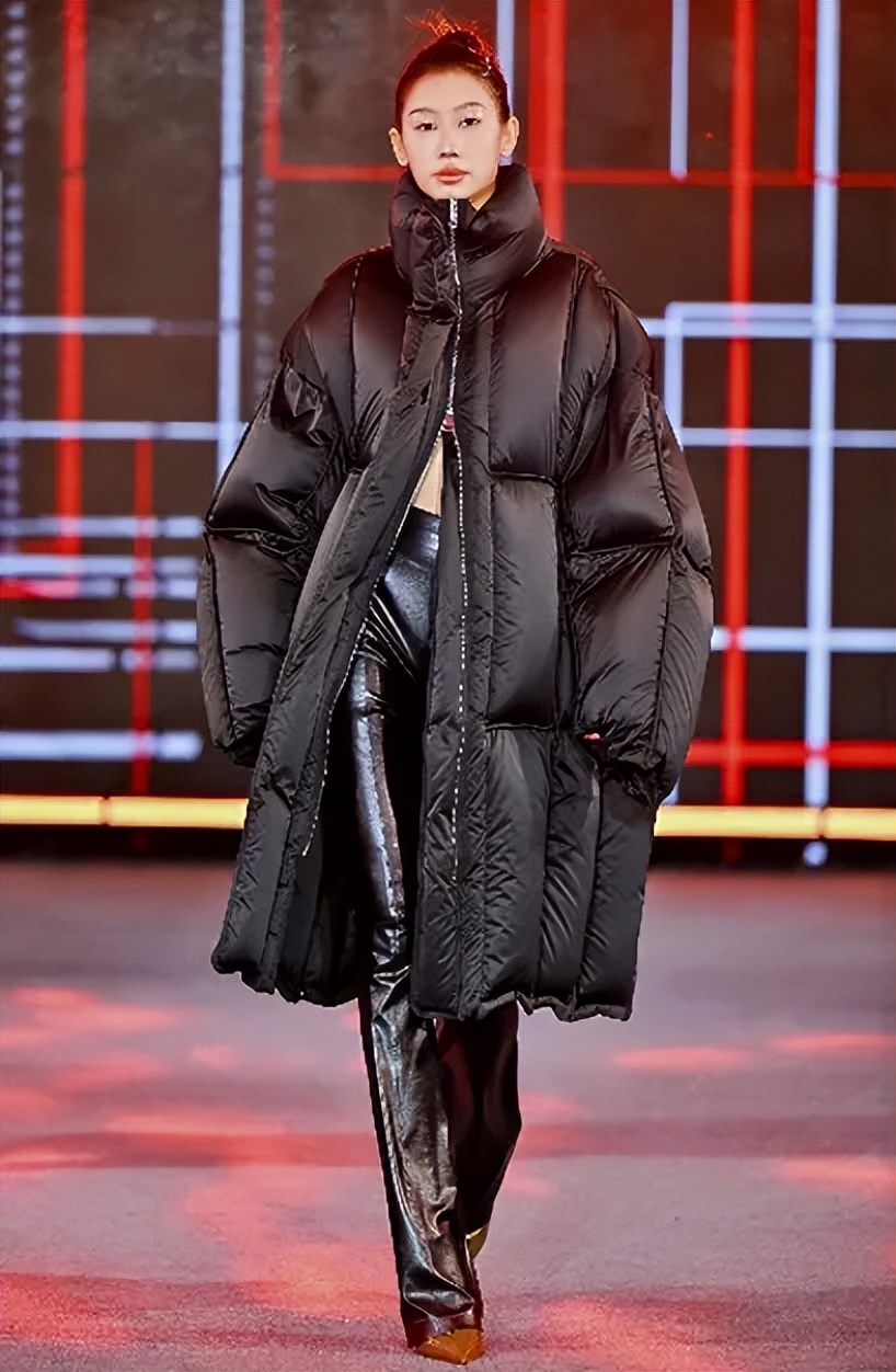 狐狸皮毛行情2026_设计师品牌皮草发布_中国裘都2025秋冬皮草流行趋势