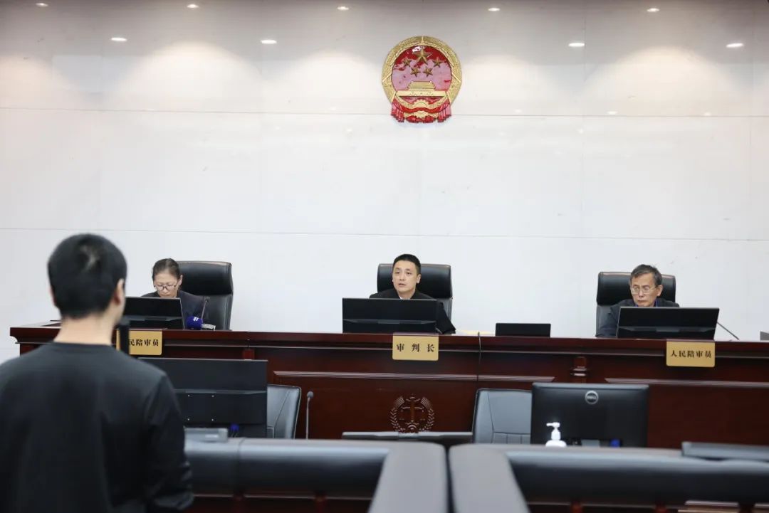 股票配资什么意思_股票场外配资 非法经营罪 徐汇区检察院