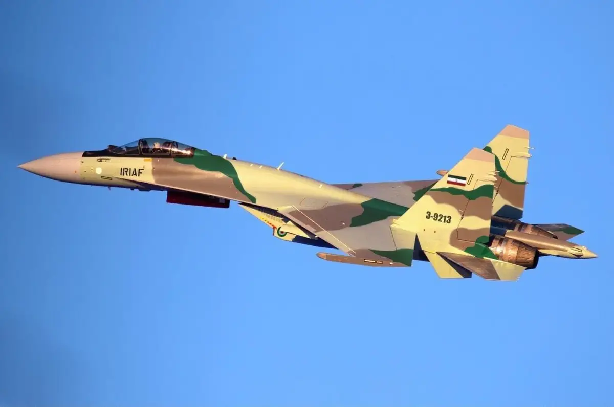 美国大兵压境，中国此时送伊朗歼20模型，背后深意几何？