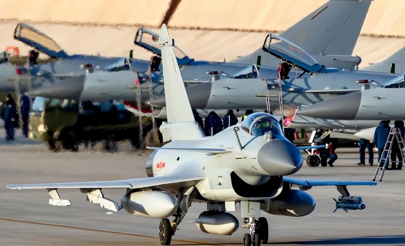 中美中东局势分析_中国向伊朗赠送歼20模型_中国国防形势